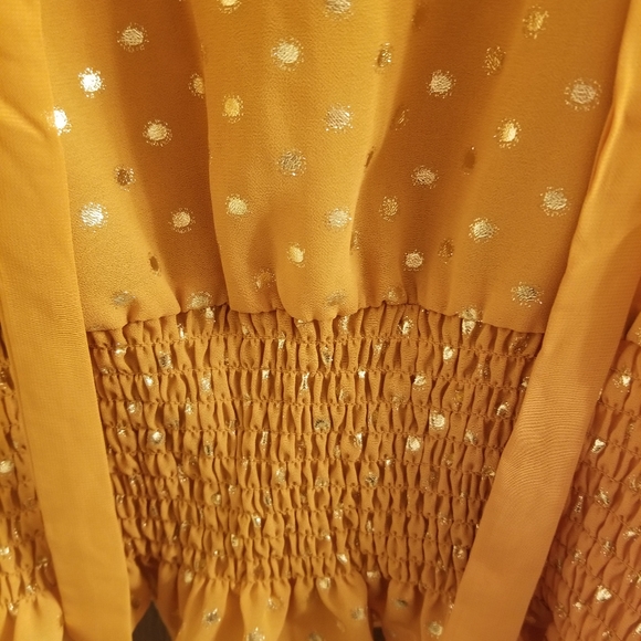 Forever 21 Sheer Sleevless top - Picture 3 of 4